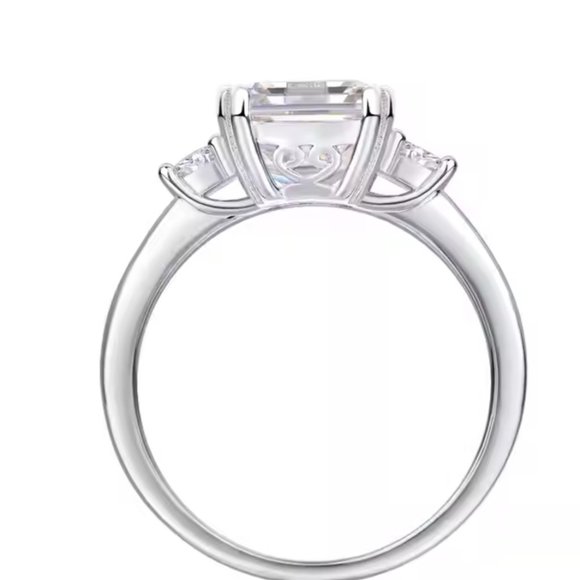 Moissanite Ring Lab Diamond Moissanite Platinum Plated S925
COMPARE COSTCO ** - Picture 6 of 7